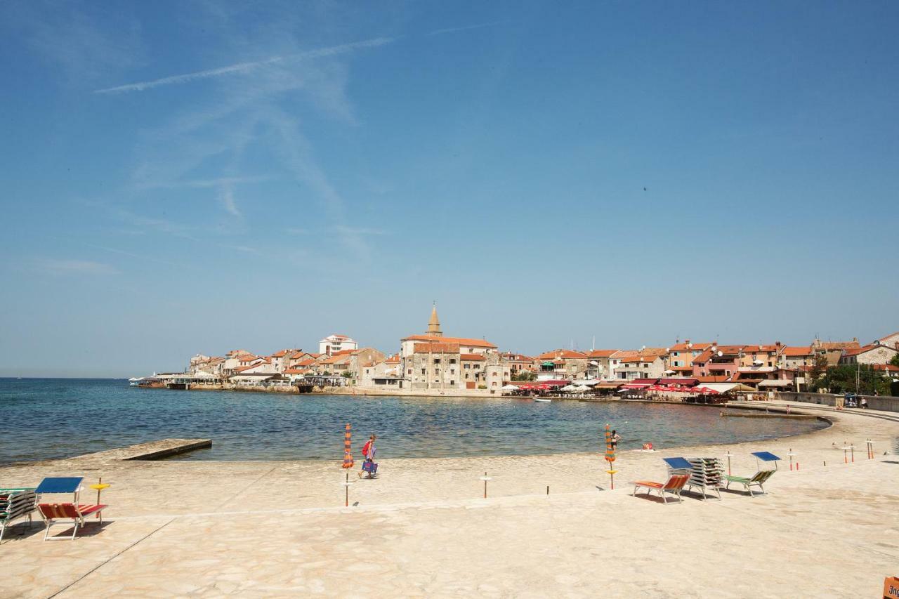 Downtown Beach Apartments Umag Eksteriør billede